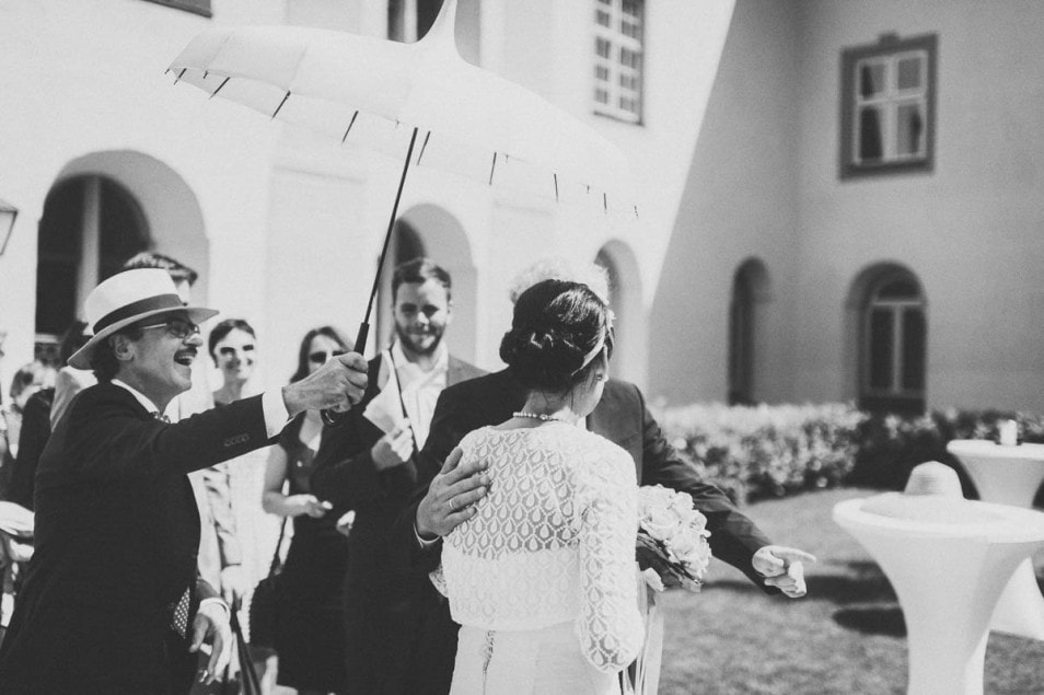 Außergewöhnlicher Schirm für die Hochzeit