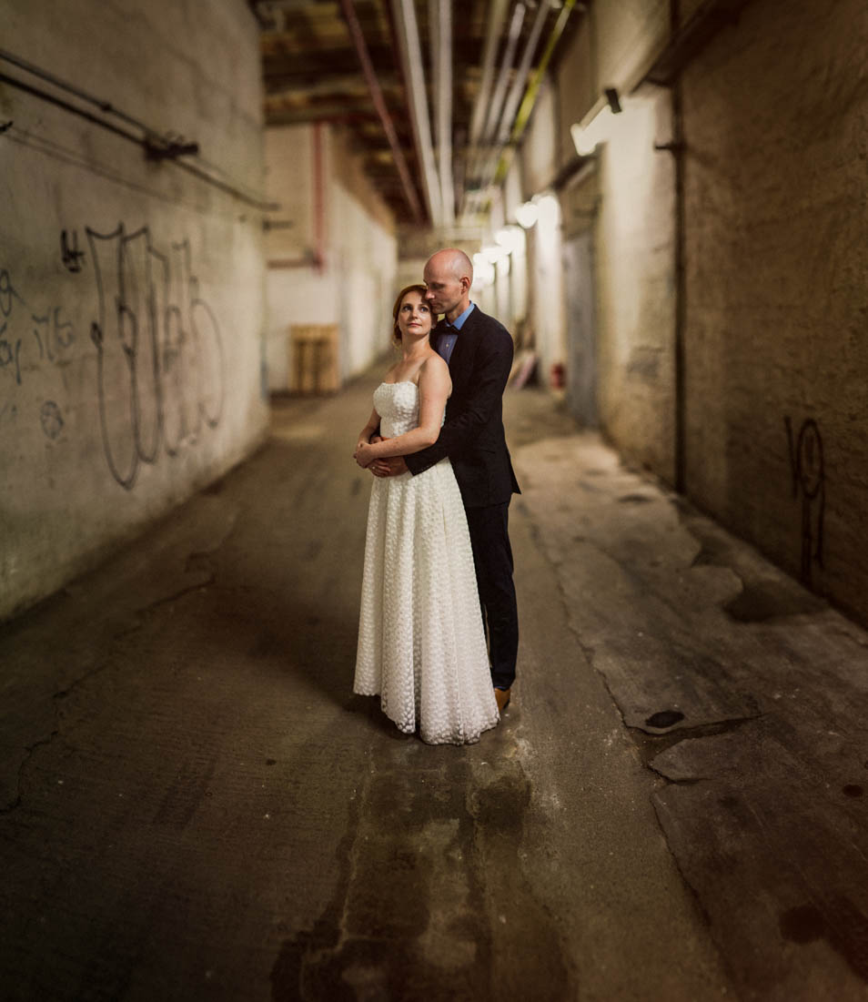 Brautpaarfoto im Keller
