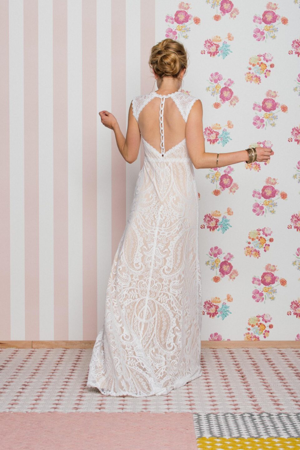 Brautkleid Nude mit Rückenausschnitt