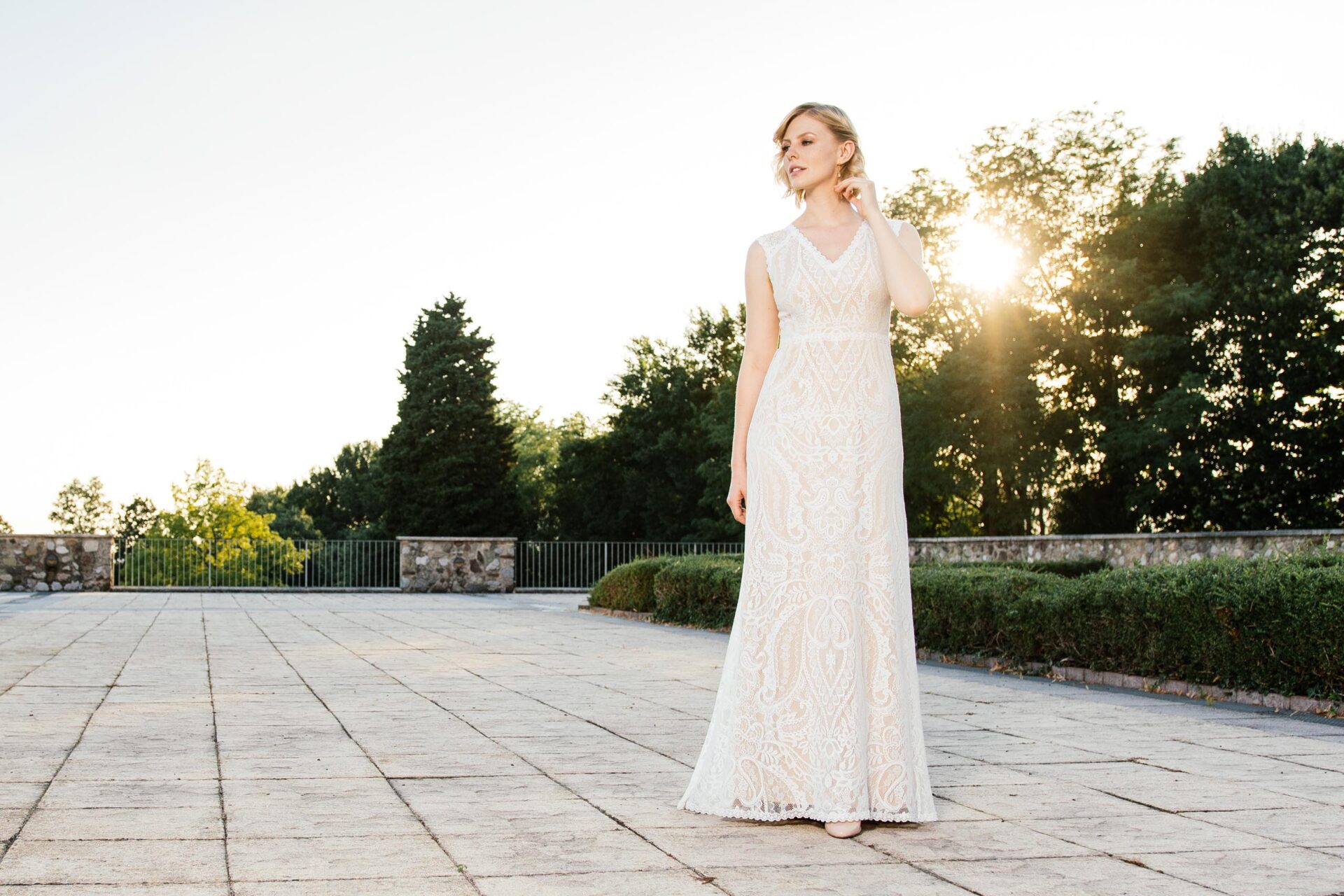 Brautkleid in Nude mit Spitze