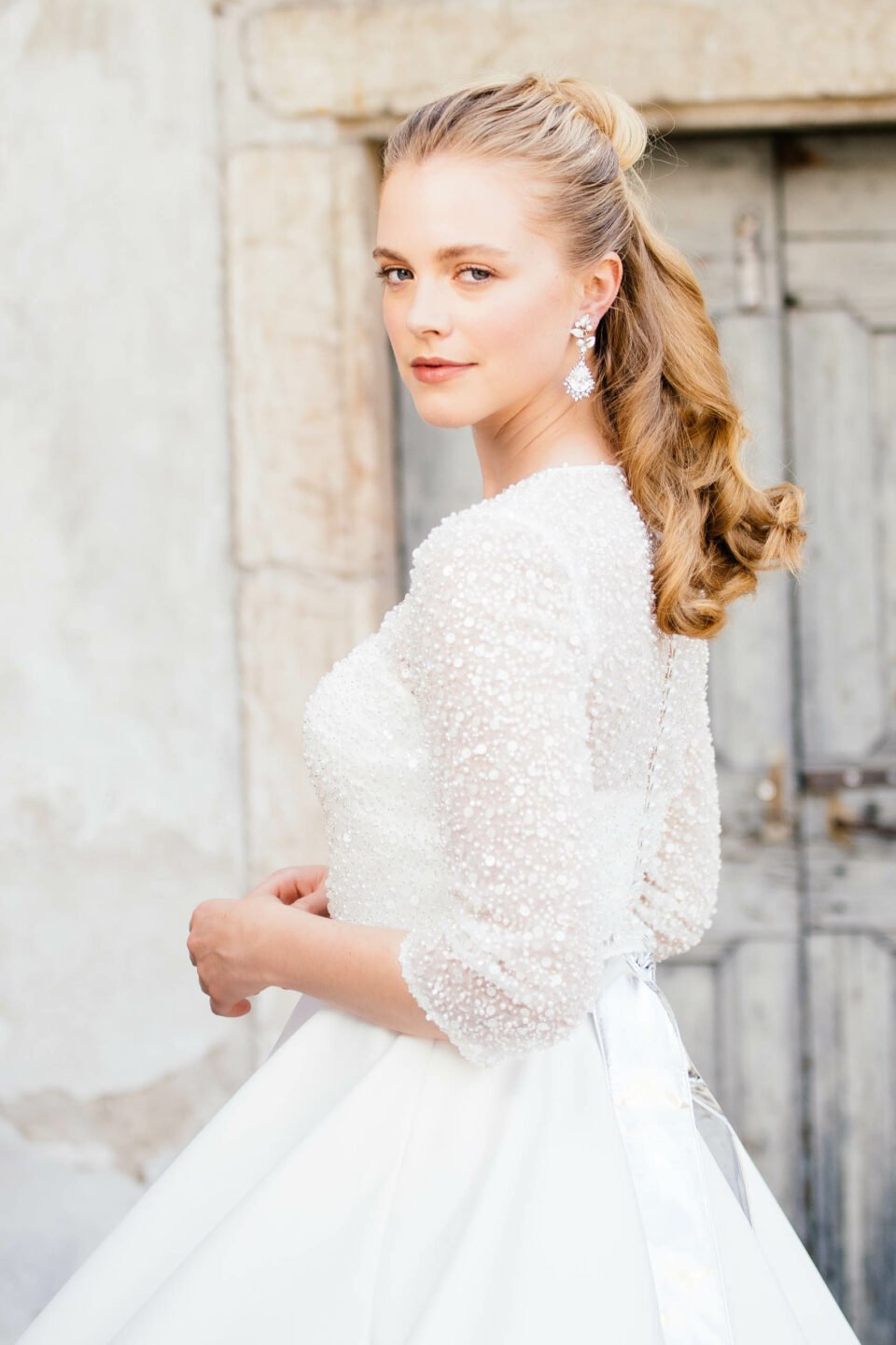 Ballerina Brautkleid Bailey mit Spitzenbolero im Detail