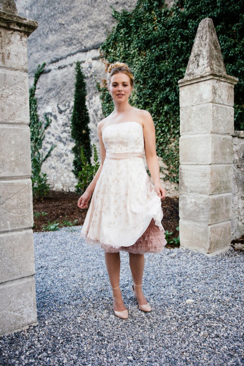 Brautkleid Rosa Becky: kurzes Petticoat Spitzenkleid in Rosé