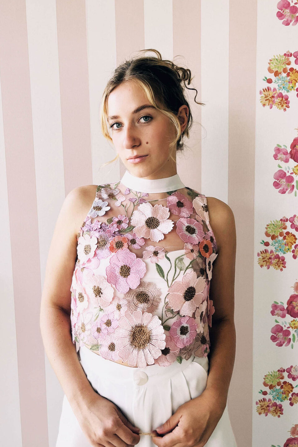 Brauttop farbig mit Blumen