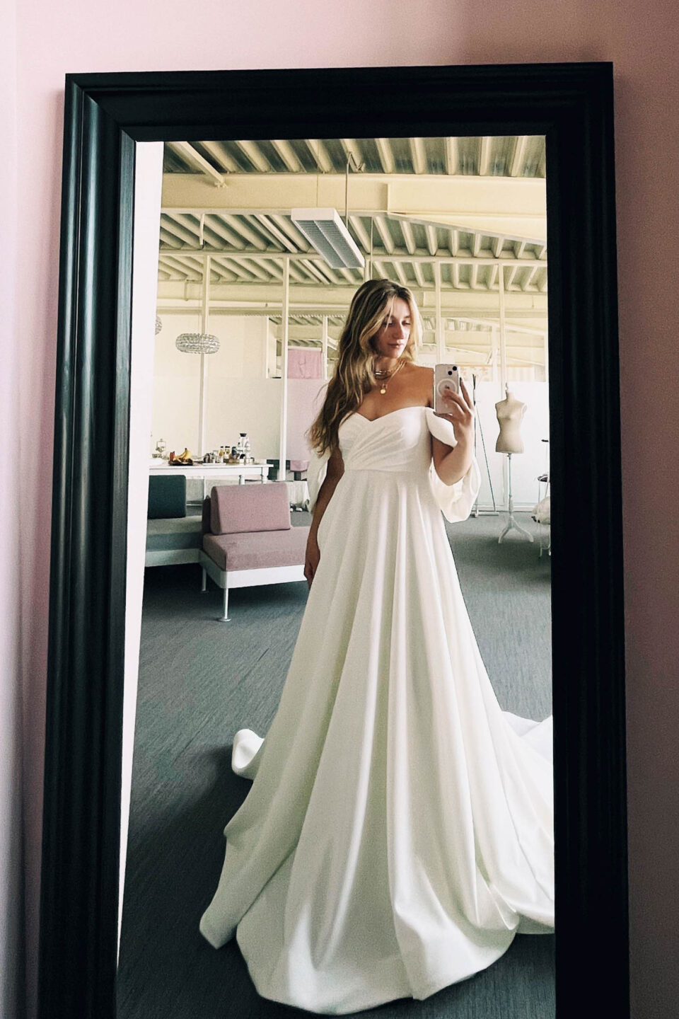 Brautkleid A-Linie mit weitem Rock