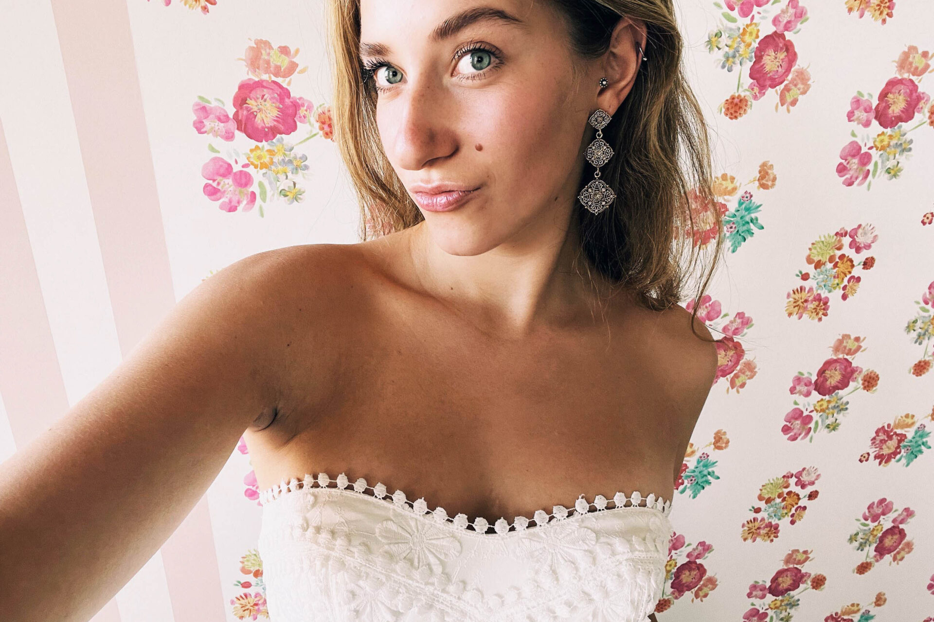 Blüten Brautkleid im Hippie Look