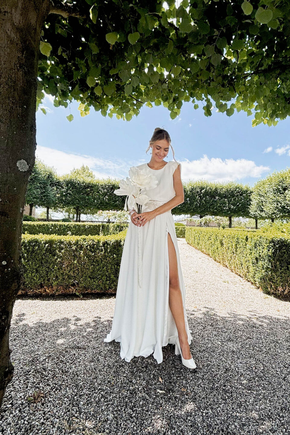 Standesamt Brautkleid aus Crepe mit tiefem Beinschlitz