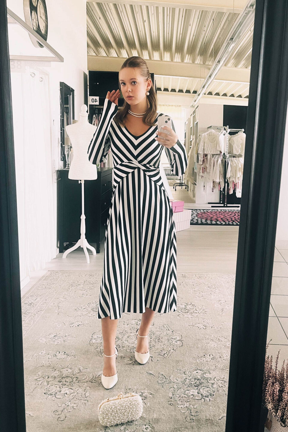 Schwarz weißes Brautkleid